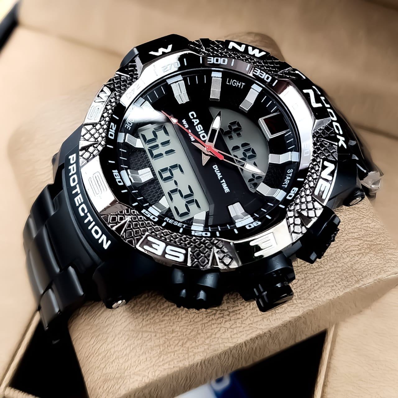 Gray helmet for bikers