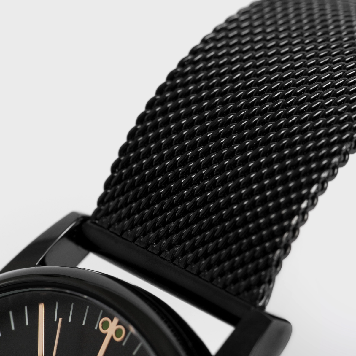 Reloj Deportivo O/Z Steel – Acero Negro con Agujas Rosé Gold